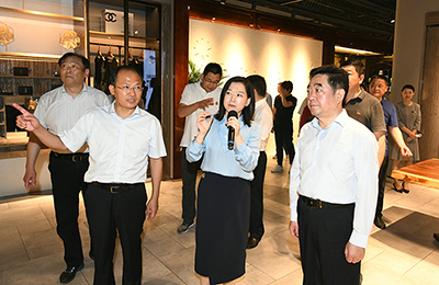 宿遷市市委書記一行蒞臨冠牛宿遷生產(chǎn)基地視察指導(dǎo)工作